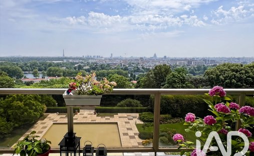 Apartment in Parchamp–Albert Kahn, Boulogne-Billancourt, France 1