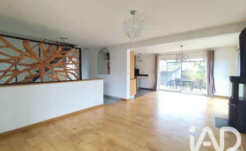 Maison à La Ville-du-Bois, Île-de-France, France 1