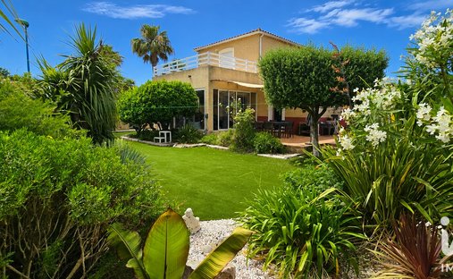 House in Saint-Cyprien, Occitania, France 1