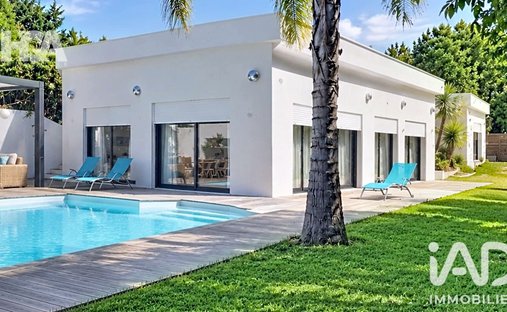 House in Notre Dame des Routes, Toulon, France 1
