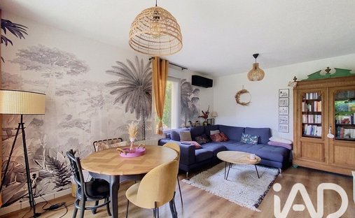 Appartamento a Centre-Bourg, Saint-Genis-Laval, Francia 1