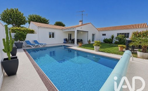 Casa a Dompierre-sur-Mer, Nuova Aquitania, Francia 1