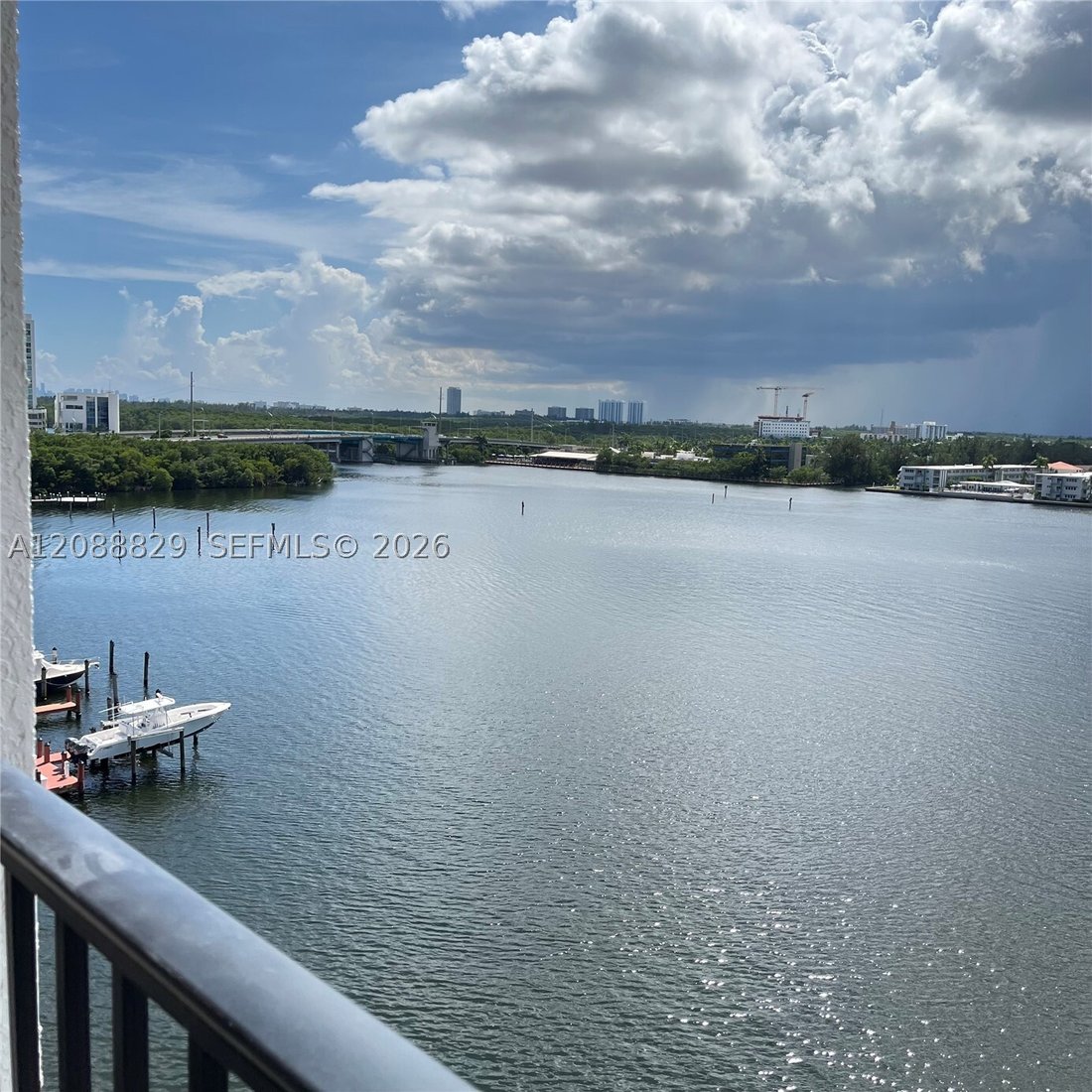 Condominio a Golden Beach, Florida, Stati Uniti 2 - 18869880