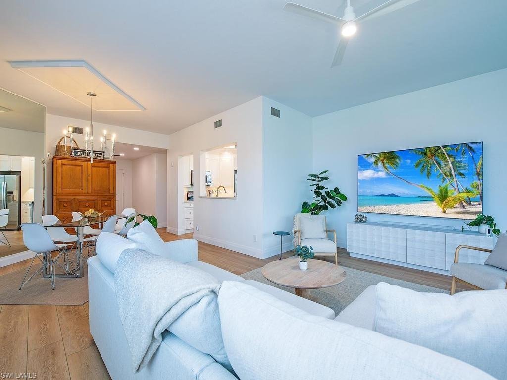 Condo in Naples, Florida, United States 2 - 18869909