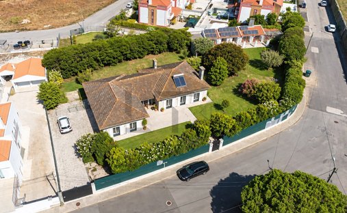 House in Mafra, Lisbon, Portugal 1
