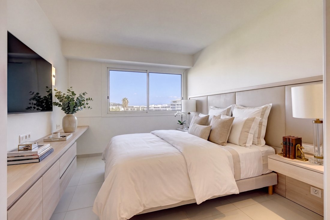 Apartment in Saint Nicolas, Cannes, France 5 - 18869964