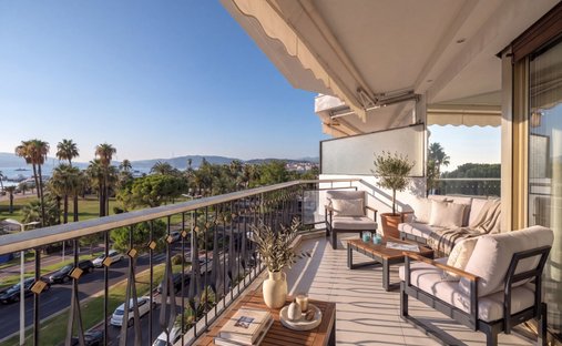 Apartment in Saint Nicolas, Cannes, France 1