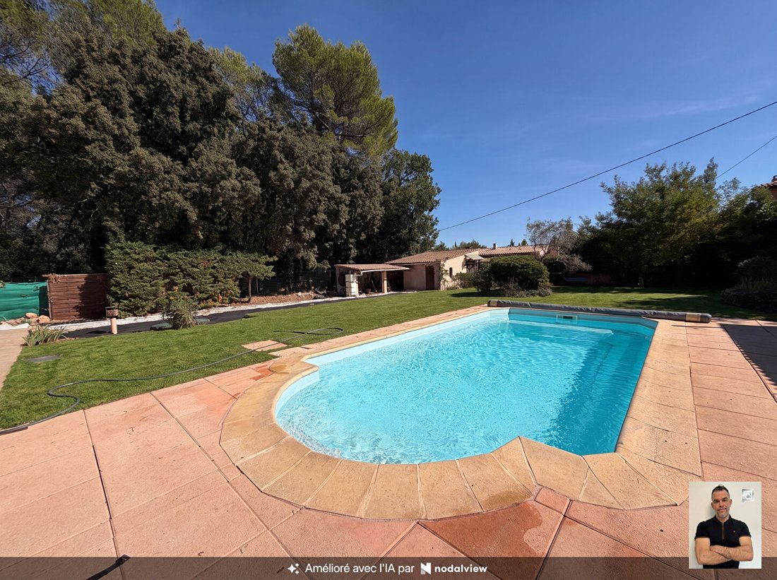 Villa in Garéoult, Provence-Alpes-Côte d'Azur, France 2 - 18870096