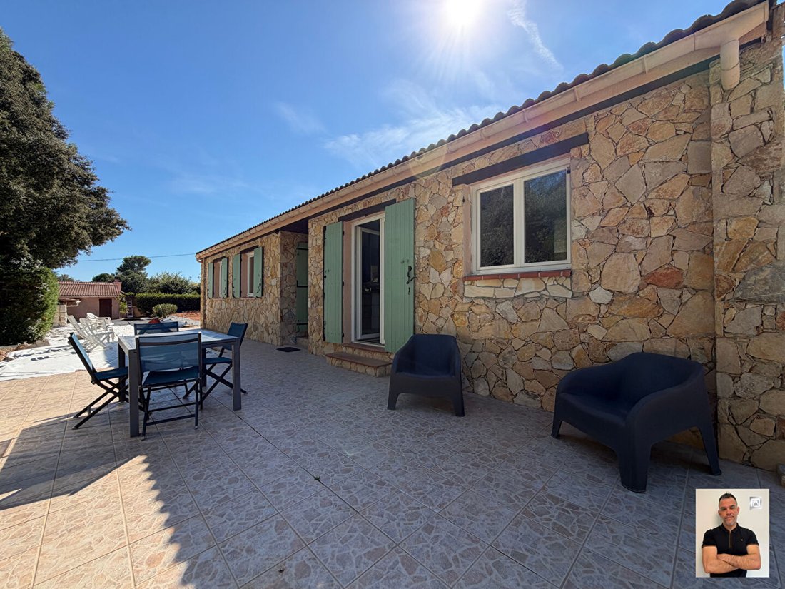 Villa in Garéoult, Provence-Alpes-Côte d'Azur, France 4 - 18870096