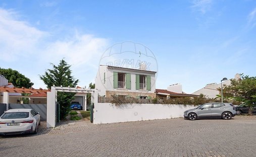House in São João das Lampas, Lisbon, Portugal 1