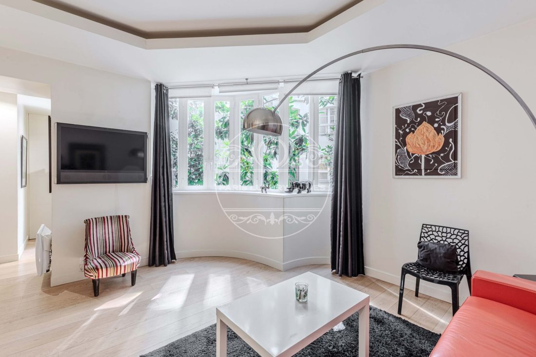 Apartment in Palais Royal, Paris 1er Arrondissement, Paris 5 - 18869769