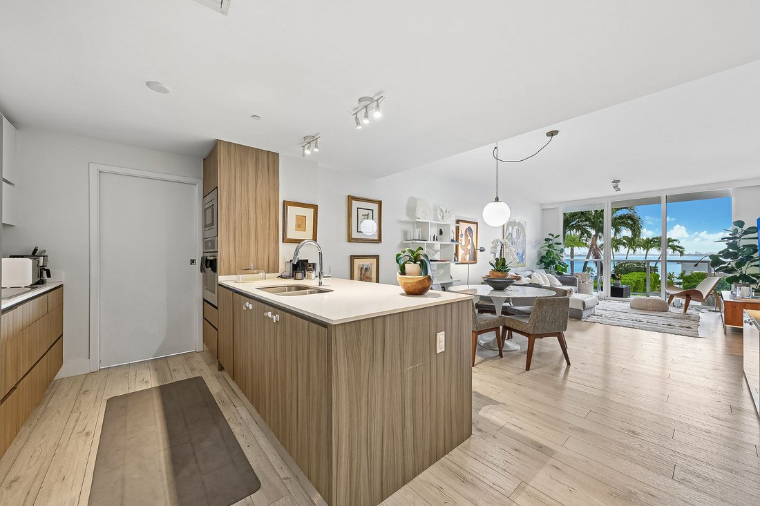 Condo in Miami, Florida, United States 5 - 18869945
