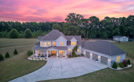 House in Sharpsburg, Georgia, United States 1