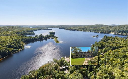 House in Algonquin Highlands, Ontario, Canada 1