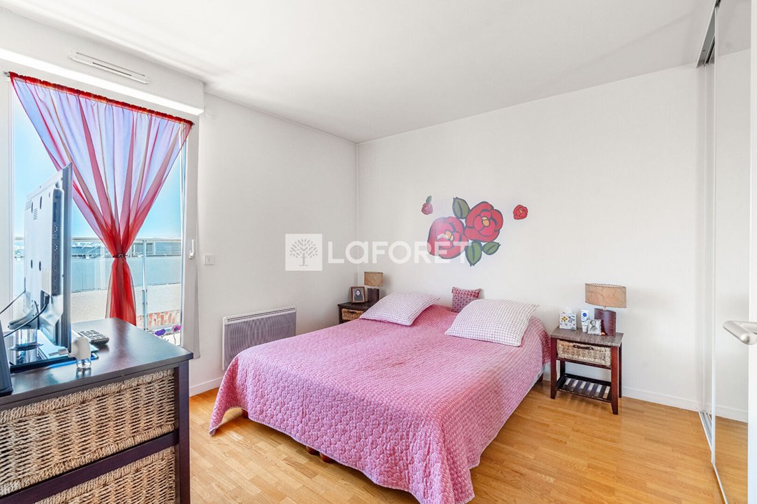 Apartment in La Fourche-Guy Môquet, Paris 17e Arrondissement, Paris 4 - 18201878
