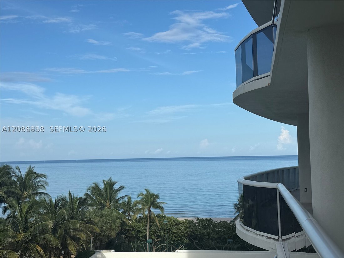 Condominio a Bal Harbour, Florida, Stati Uniti 1 - 18869833