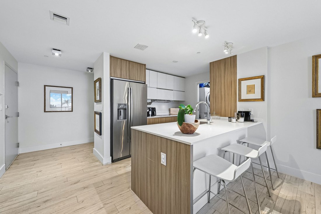 Condo in Miami, Florida, United States 4 - 18869945