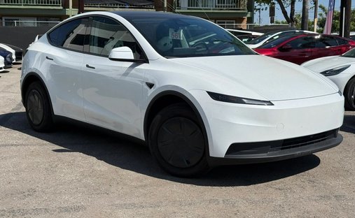 2026 Tesla Model Y Long Range Sport Utility 4D in Azusa, CA, United States 1