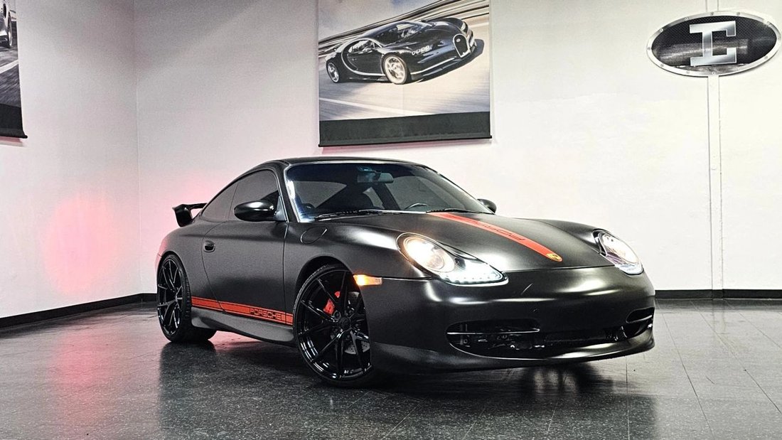 Coupe in San Diego, CA, United States 4 - 18870186