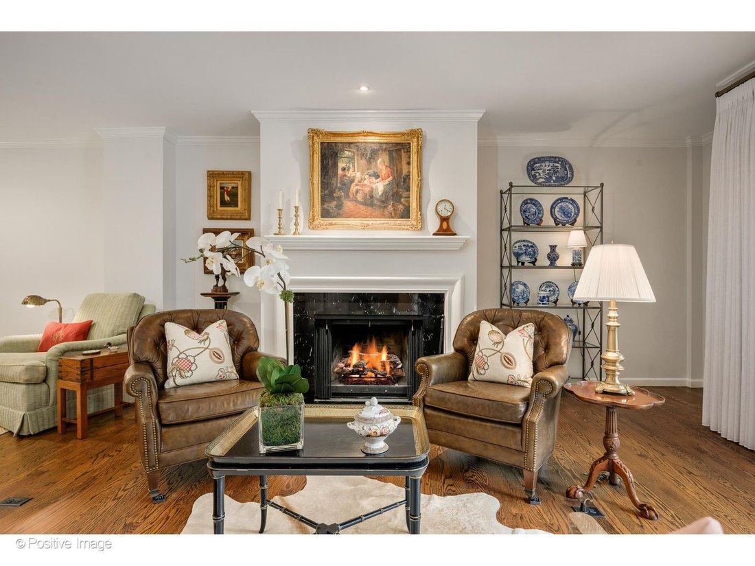 Condo in Lake Bluff, Illinois, United States 5 - 18869859