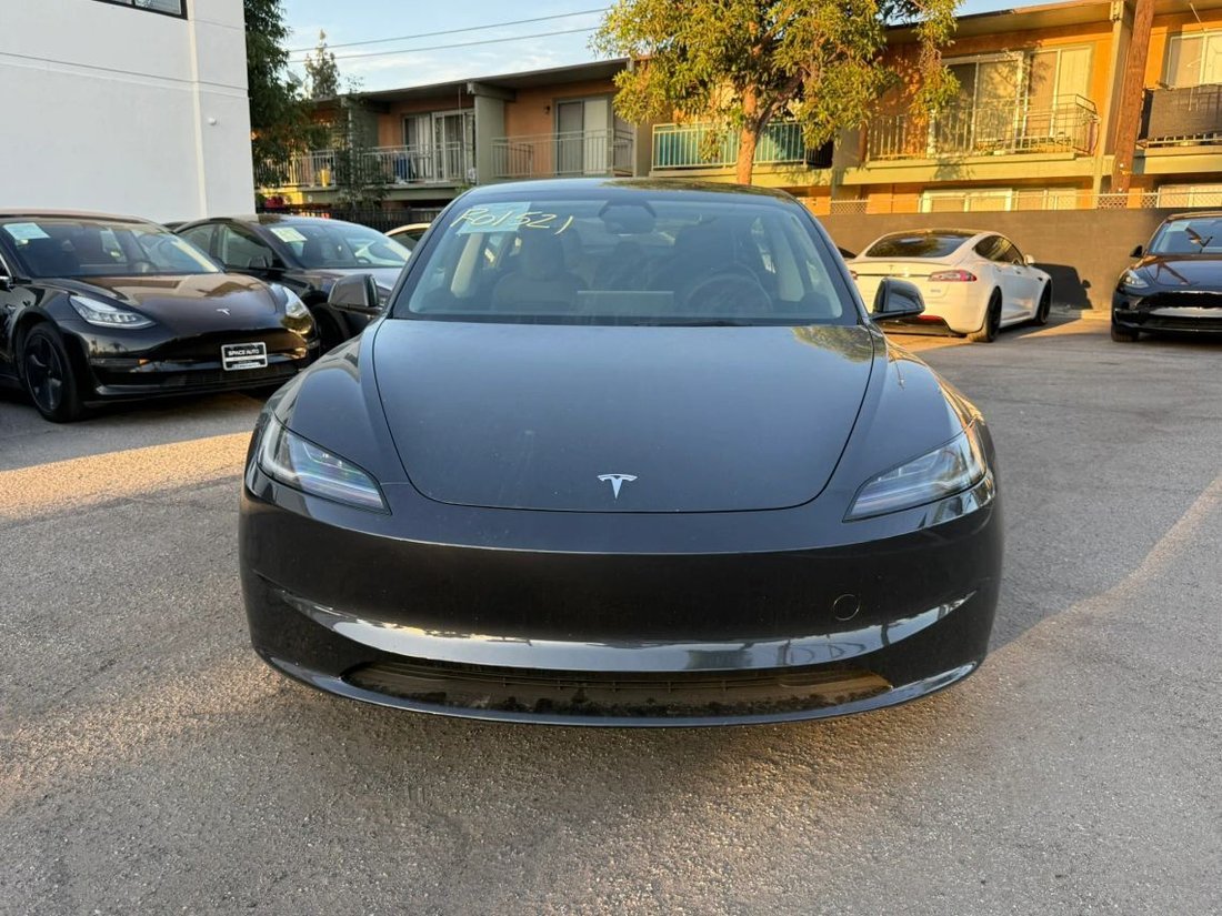 Sedan in Azusa, CA, United States 2 - 18870053