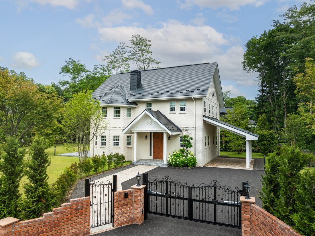 Villa in Karuizawa, Nagano, Japan 2 - 18870313