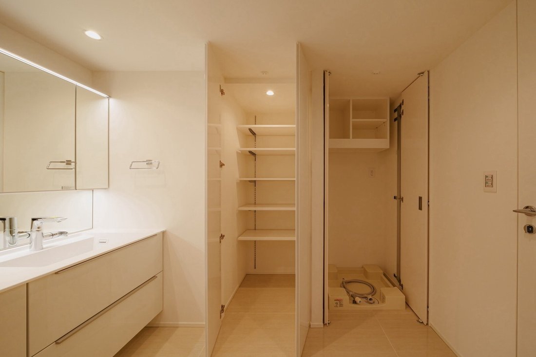 Condo in Naha, Okinawa, Japan 5 - 18870223