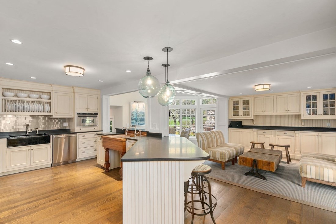 House in Walpole, Massachusetts, United States 4 - 18144143
