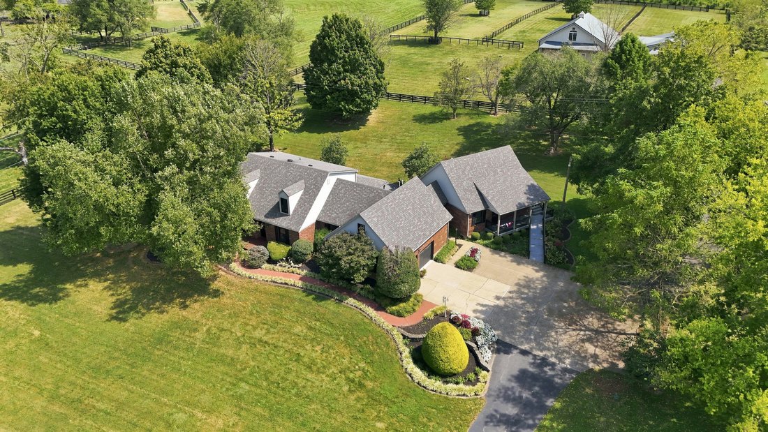 House in Simpsonville, Kentucky, United States 1 - 18870365