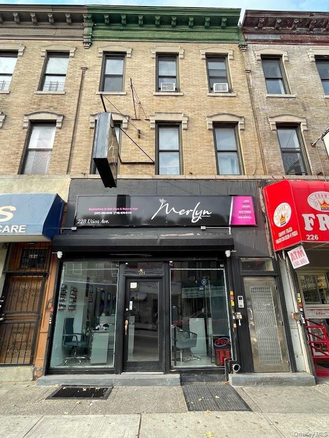 New York, New York, United States 1 - 18870354