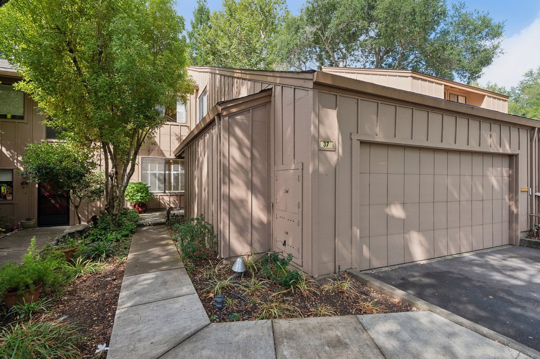 Townhouse en Novato, California, Estados Unidos 2 - 18870359