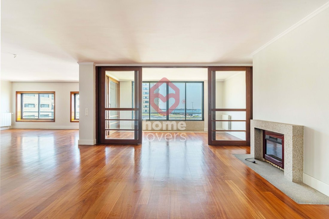 Apartment in Matosinhos e Leca da Palmeira, Porto District, Portugal 4 - 18875075