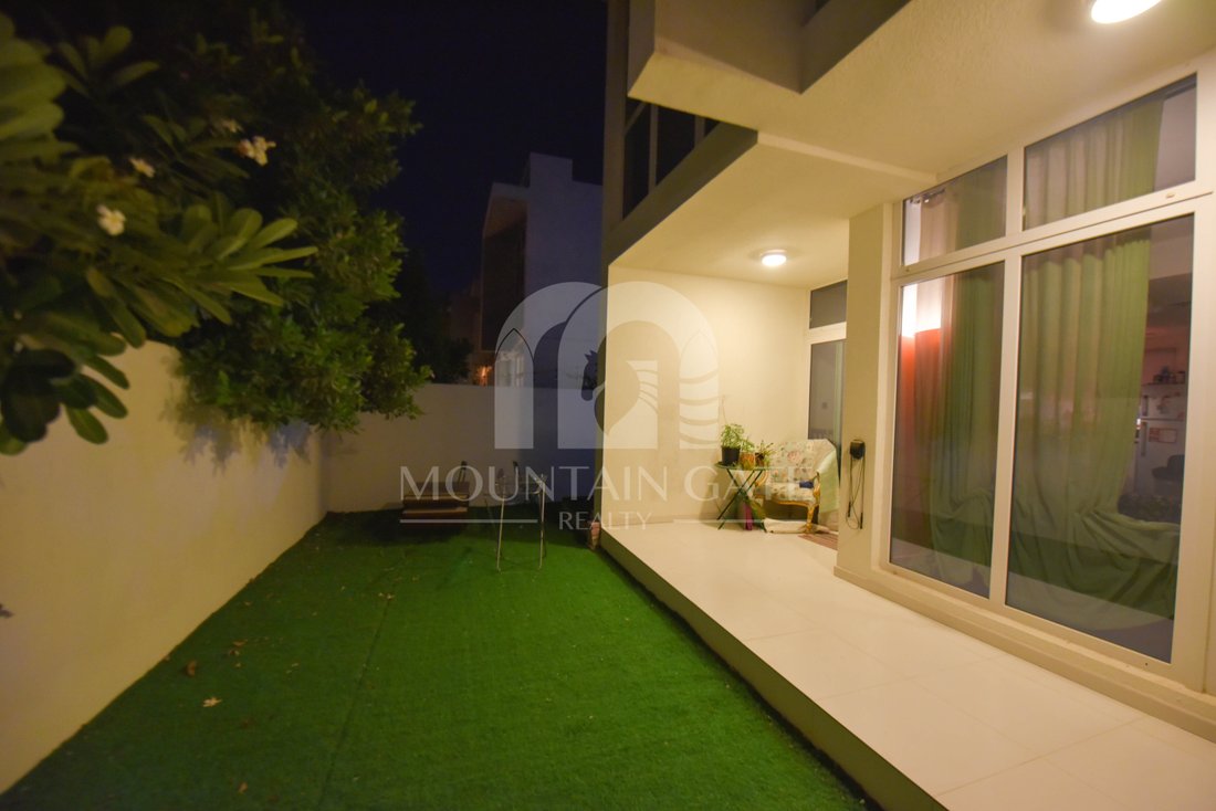 Townhouse en Damac Hills 2, Dubái, Emiratos Árabes Unidos 1 - 18872424