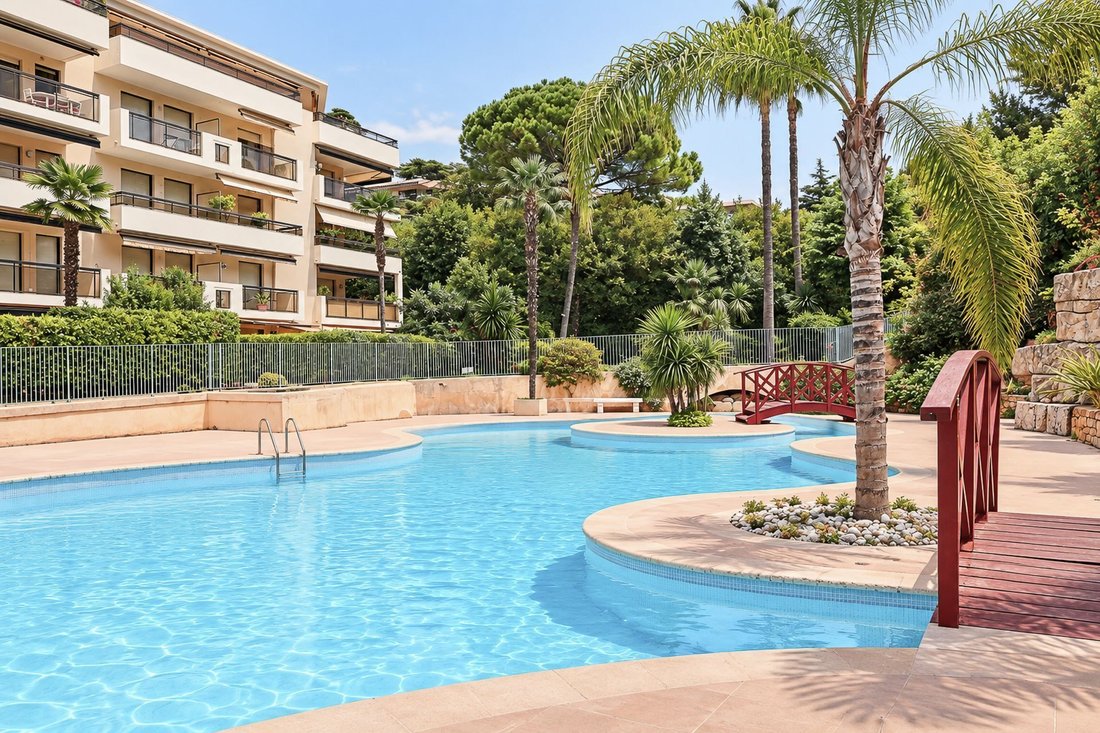 Apartamento en Cannes, Provenza-Alpes-Costa Azul, Francia 1 - 18871998