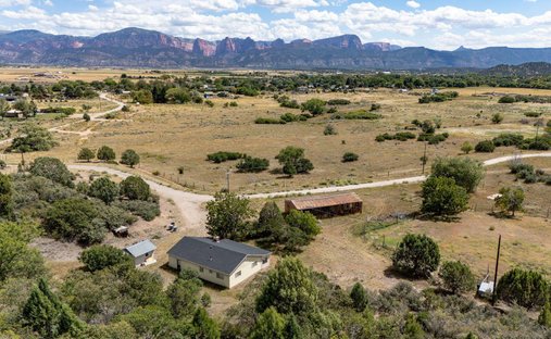 House in New Harmony, Utah, United States 1