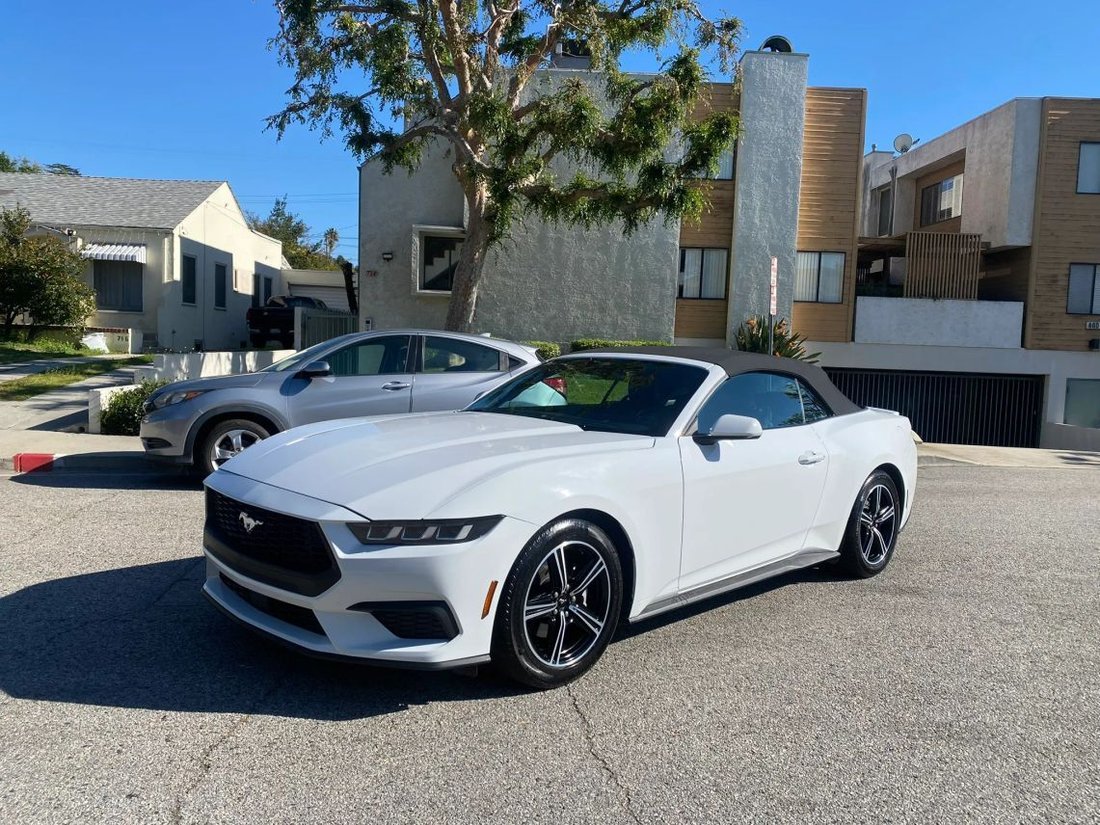 Cabriolet in Los Angeles, CA, United States 5 - 18875488