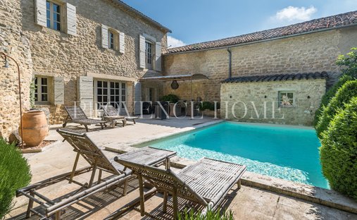 Estate in Gordes, Provence-Alpes-Côte d'Azur, France 1