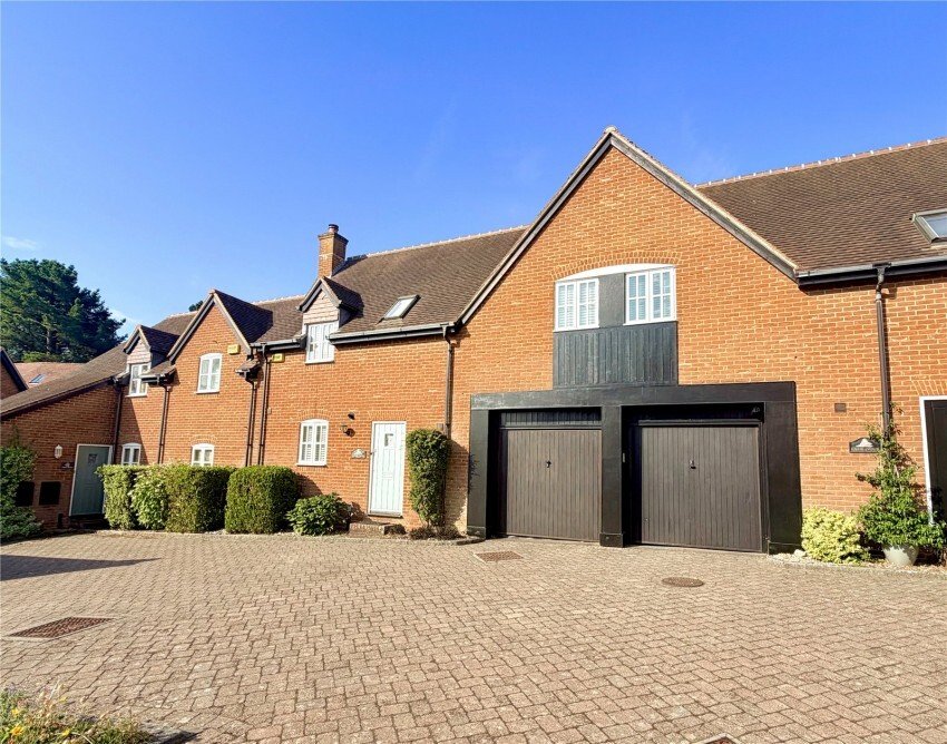 House in Lymington, England 1 - 18870856