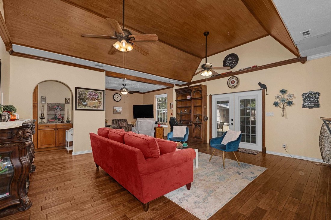 House in Kilgore, Texas, United States 5 - 18870879