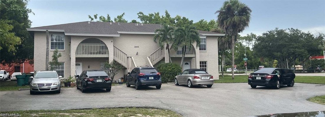 Naples, Florida, United States 1 - 18873201