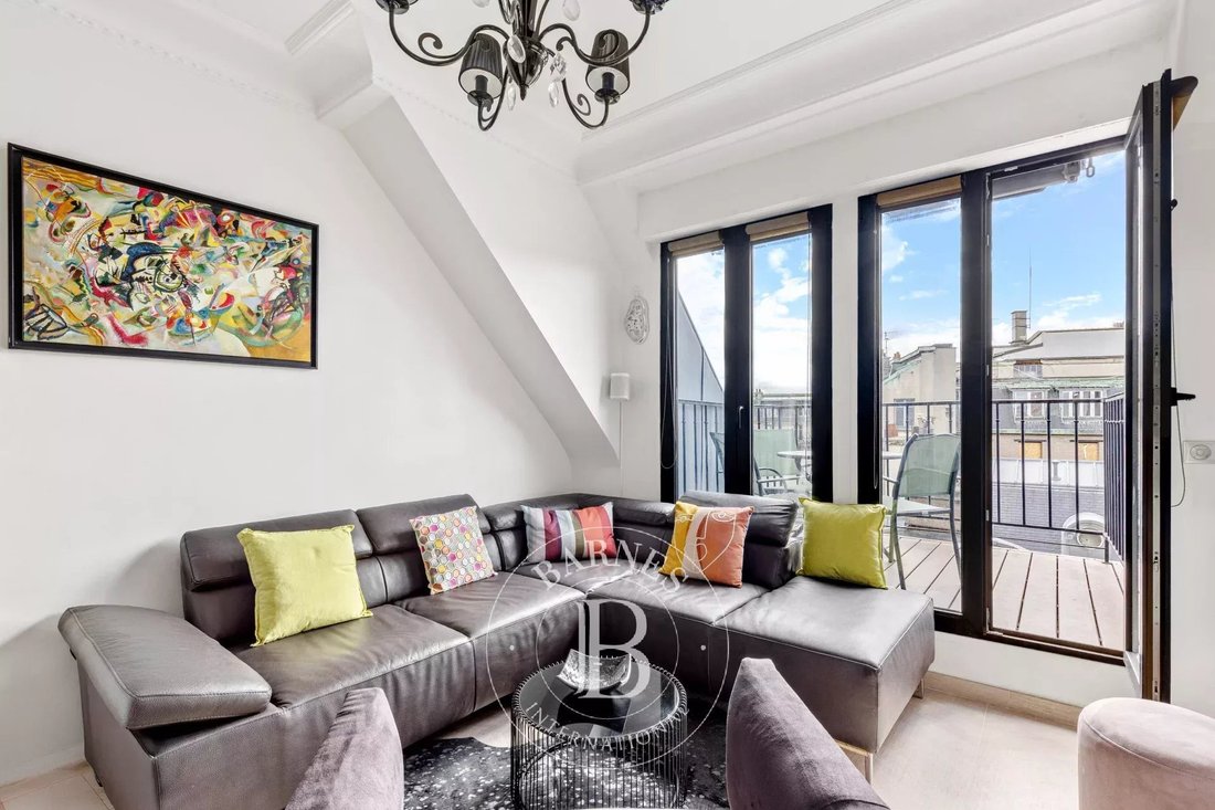 Apartment in Paris 8e Arrondissement, Paris, France 4 - 18871246