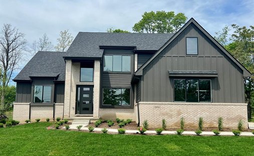 House in Lake Angelus, Michigan, United States 1