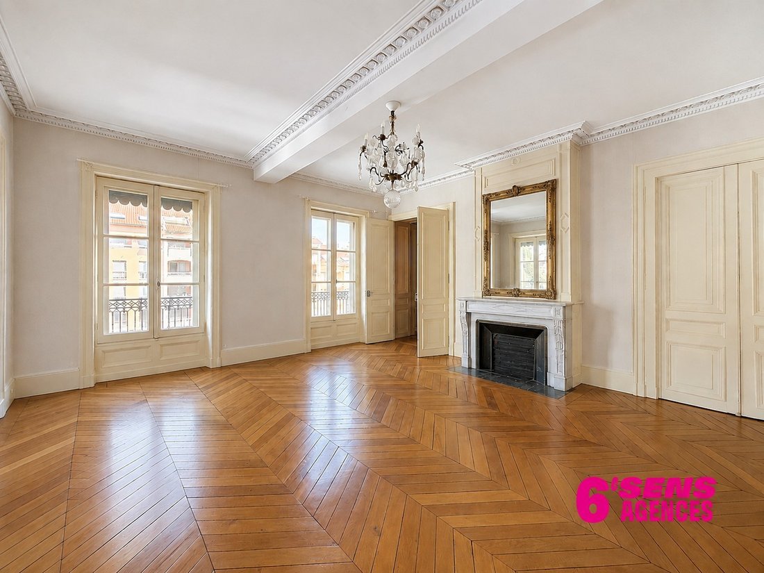 Wohnung in Champvert-Point du Jour-Saint Irénée, Lyon 5e Arrondissement, Lyon 1 - 18872546