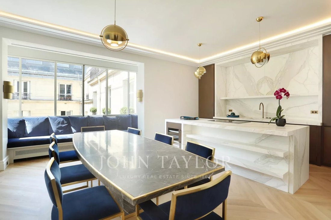 Apartment in Triangle d'Or, Paris 8e Arrondissement, Paris 5 - 18872585