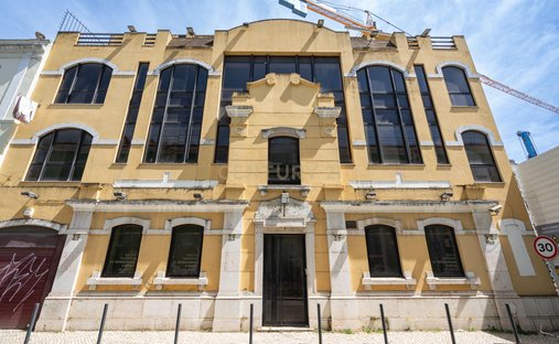 House in Alcantara, Lisbon, Portugal 1