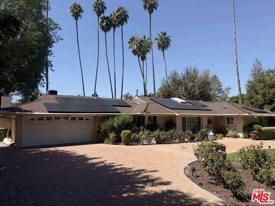 House in Los Angeles, California, United States 2 - 18870703