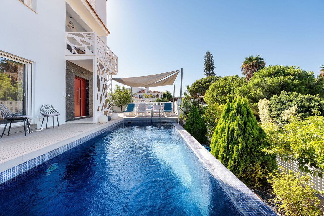 Villa in Nueva Andalucia, Marbella, Spain 2 - 18871056