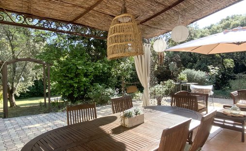 Casa en Uzès, Occitania, Francia 1