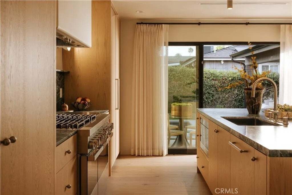House in Los Angeles, California, United States 5 - 18354805