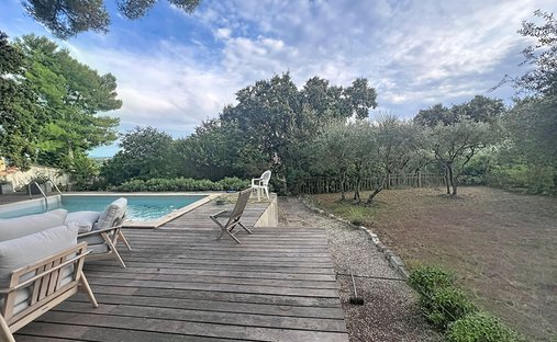 Villa à Montagne des Chèvres, Villeneuve-lès-Avignon, France 1
